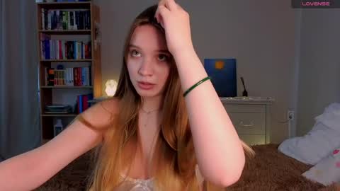 Snapshot of thatonerabbit chatting on 05-24-26, 02:11 Alice online show from 05-24-26, 02:11
