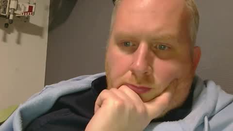 the007146368 online show from 12-15-25, 07:40