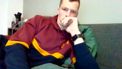 Snapshot of the___rocky200 chatting on 11-19-25, 08:25 Dennis online show from 11-19-25, 08:25