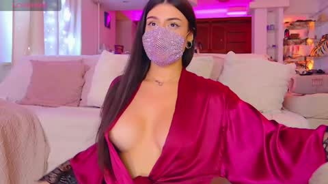 Snapshot of the__sabenna chatting on 05-26-26, 05:53 Madina online show from 05-26-26, 05:53