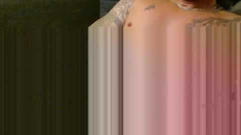 Snapshot of the_artist_1 chatting on 10-30-25, 11:22 the_artist_1 online show from 10-30-25, 11:22