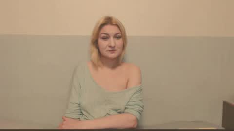 Snapshot of the_basic_instinctt chatting on 02-18-26, 03:52 Eva online show from 02-18-26, 03:52