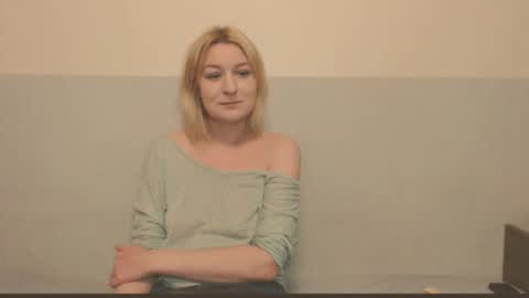 Snapshot of the_basic_instinctt chatting on 02-26-26, 09:25 Eva online show from 02-26-26, 09:25