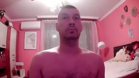 Snapshot of the_bee16 chatting on 07-20-26, 07:44 the_bee16 online show from 07-20-26, 07:44