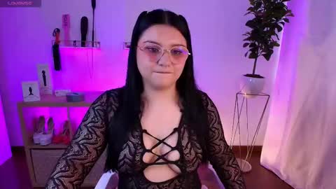 Snapshot of the_cat_girl_ chatting on 02-10-26, 05:17 i am Cat online show from 02-10-26, 05:17