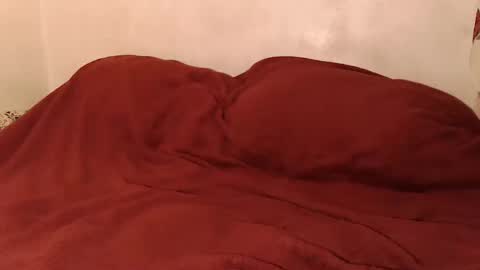 Snapshot of the_couple1 chatting on 03-13-26, 10:33 the_couple1 online show from 03-13-26, 10:33