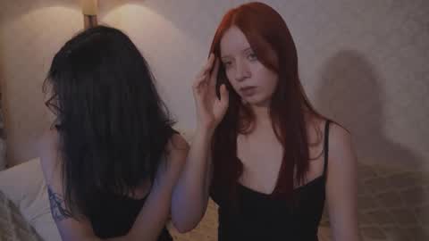 EllaLyn online show from 09-09-25, 07:57