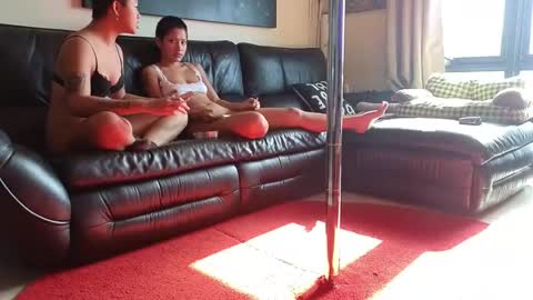 Snapshot of the_emmarouge chatting on 12-06-24, 12:56 the_emmarouge online show from 12-06-24, 12:56