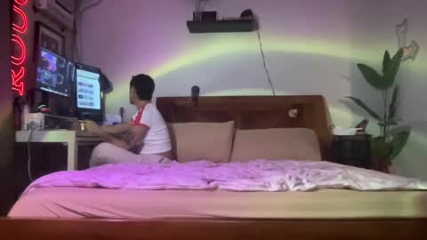 Snapshot of the_emmarouge chatting on 02-10-25, 01:55 the_emmarouge online show from 02-10-25, 01:55