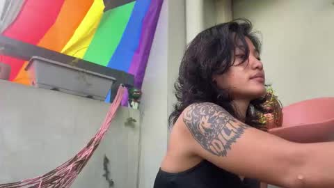 Snapshot of the_emmarouge chatting on 01-10-26, 12:56 the_emmarouge online show from 01-10-26, 12:56