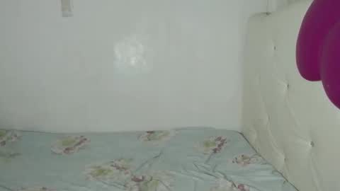 Snapshot of the_exotic_girlxx chatting on 12-14-25, 03:50 the_exotic_girlxx online show from 12-14-25, 03:50