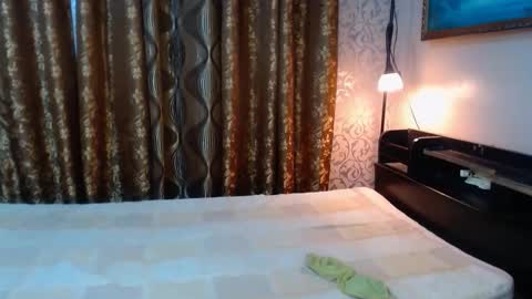 Snapshot of the_girl_nxt_door chatting on 11-16-25, 04:29 samm online show from 11-16-25, 04:29