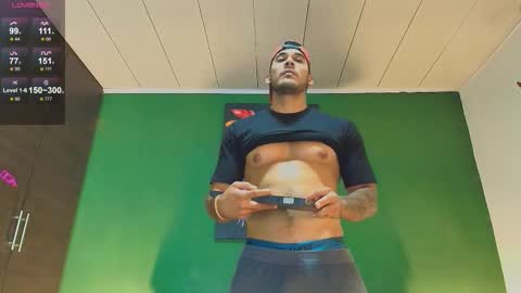 SCOTT  THEO  KAMERON  GENDERSON online show from 10-31-25, 12:22