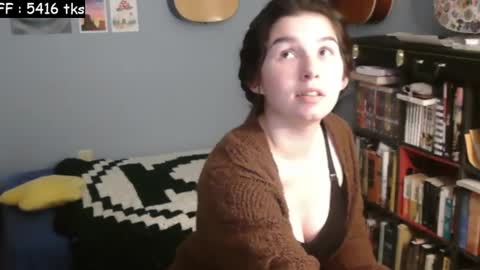 Snapshot of the_happy_space chatting on 01-11-25, 03:23 MATERNITY LEAVE online show from 01-11-25, 03:23