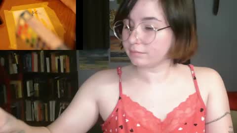 Snapshot of the_happy_space chatting on 01-10-26, 01:40 MATERNITY LEAVE online show from 01-10-26, 01:40