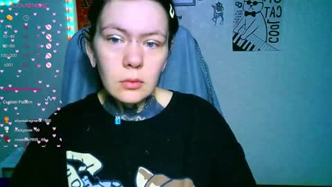 Snapshot of the_ice_owl chatting on 11-22-25, 01:37 the_ice_owl online show from 11-22-25, 01:37