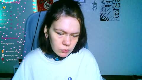 Snapshot of the_ice_owl chatting on 11-24-25, 04:23 the_ice_owl online show from 11-24-25, 04:23