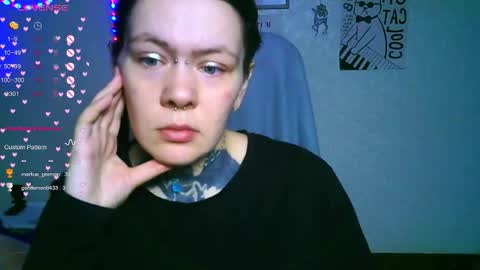 Snapshot of the_ice_owl chatting on 11-27-25, 05:09 the_ice_owl online show from 11-27-25, 05:09