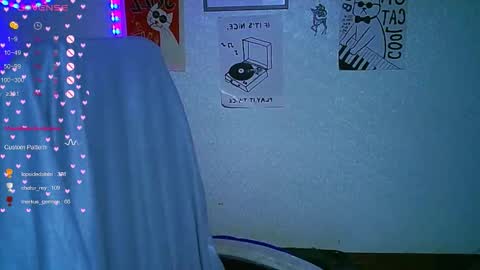 Snapshot of the_ice_owl chatting on 11-28-25, 11:29 the_ice_owl online show from 11-28-25, 11:29