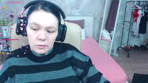 Snapshot of the_ice_owl chatting on 03-11-26, 05:02 the_ice_owl online show from 03-11-26, 05:02