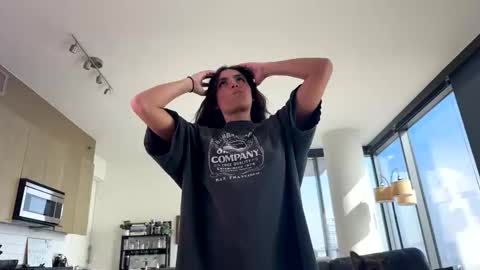 Snapshot of the_isa_bella chatting on 12-20-25, 07:21 the_isa_bella online show from 12-20-25, 07:21