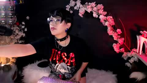 ...  ... online show from 05-28-26, 06:32