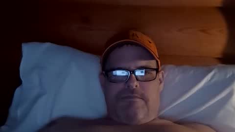 Snapshot of the_man_for_u chatting on 12-16-25, 02:05 Chris online show from 12-16-25, 02:05