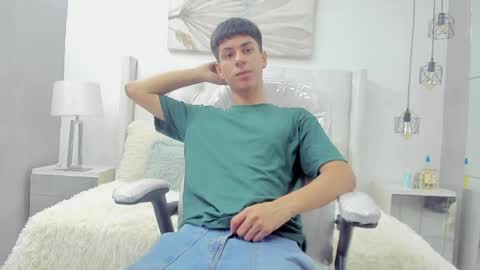 Snapshot of the_mark_king chatting on 05-24-26, 06:02 T H E M A R K K I N G online show from 05-24-26, 06:02