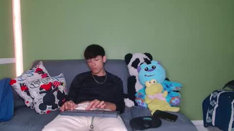 Snapshot of the_muderer chatting on 11-07-25, 01:44 murderer online show from 11-07-25, 01:44