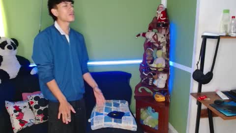 Snapshot of the_muderer chatting on 12-02-25, 12:21 murderer online show from 12-02-25, 12:21