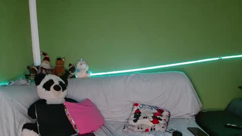 Snapshot of the_muderer chatting on 12-15-25, 06:01 murderer online show from 12-15-25, 06:01