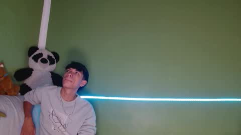 Snapshot of the_muderer chatting on 12-19-25, 05:42 murderer online show from 12-19-25, 05:42