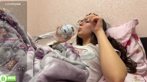 Snapshot of the_princese chatting on 02-07-25, 07:49 Alice online show from 02-07-25, 07:49
