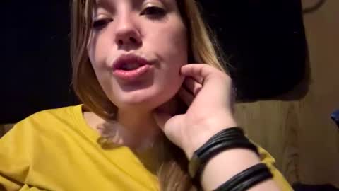 Snapshot of the_sam_ chatting on 12-09-24, 03:29 the_sam_ online show from 12-09-24, 03:29