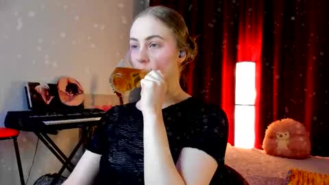 Ally    STREAMING ON TWITCH NOW Check my Twitter for updates online show from 12-04-25, 02:48