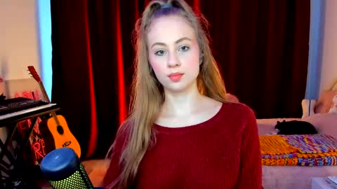 Ally    STREAMING ON TWITCH NOW Check my Twitter for updates online show from 06-02-26, 01:57