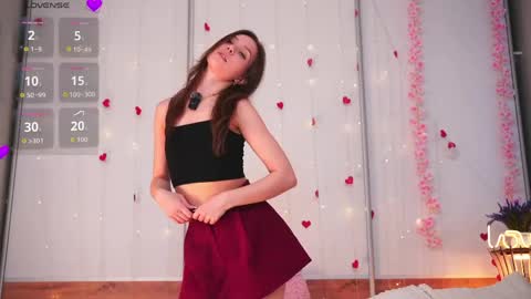 Snapshot of the_truewoman_show chatting on 05-18-26, 04:07 My name is Cynthia and Im very happy to see you in my sweet room online show from 05-18-26, 04:07