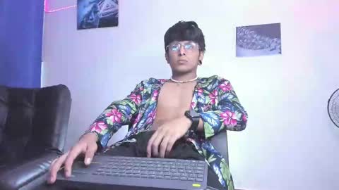 Snapshot of the_weed_guys chatting on 01-20-25, 11:32 Danny online show from 01-20-25, 11:32