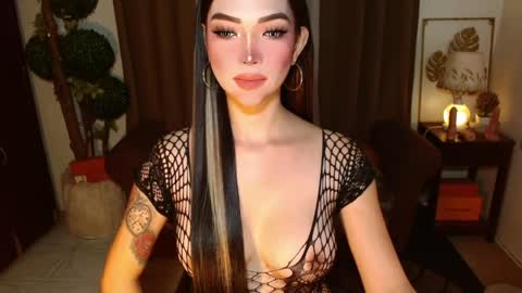 Snapshot of thea_whong chatting on 03-24-26, 02:16 thea_whong online show from 03-24-26, 02:16