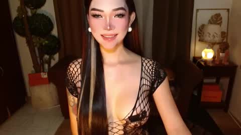 Snapshot of thea_whong chatting on 03-28-26, 04:01 thea_whong online show from 03-28-26, 04:01