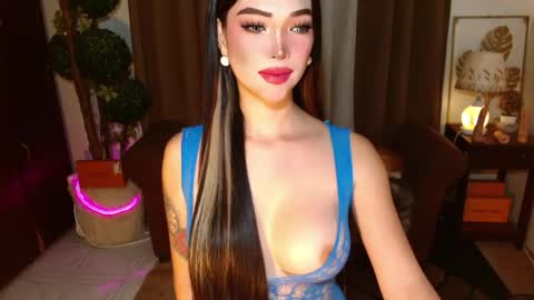 Snapshot of thea_whong chatting on 04-17-26, 04:59 thea_whong online show from 04-17-26, 04:59