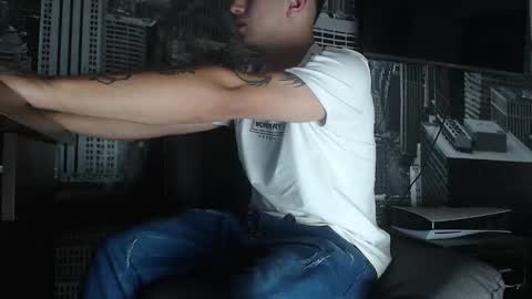 Snapshot of theangelmiguel chatting on 01-02-25, 05:35 Miguel Angel online show from 01-02-25, 05:35