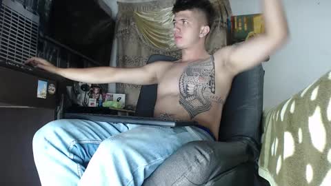 Snapshot of theangelmiguel chatting on 02-03-25, 04:04 Miguel Angel online show from 02-03-25, 04:04