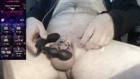 Snapshot of theavgwhiteguy chatting on 10-21-25, 03:35 AverageGringo online show from 10-21-25, 03:35