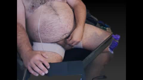 Snapshot of thebearking69 chatting on 09-19-25, 12:50 The Bear King online show from 09-19-25, 12:50