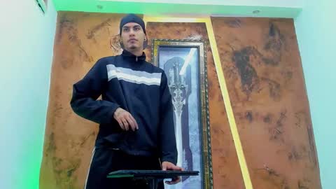 Snapshot of thebigdanni chatting on 01-16-26, 12:53 DEAN AND MARY online show from 01-16-26, 12:53