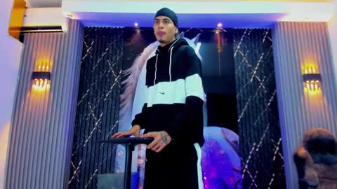 Snapshot of thebigdanni chatting on 01-18-26, 12:53 DEAN AND MARY online show from 01-18-26, 12:53