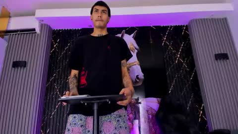 Snapshot of thebigdanni chatting on 02-15-26, 12:25 DEAN AND MARY online show from 02-15-26, 12:25