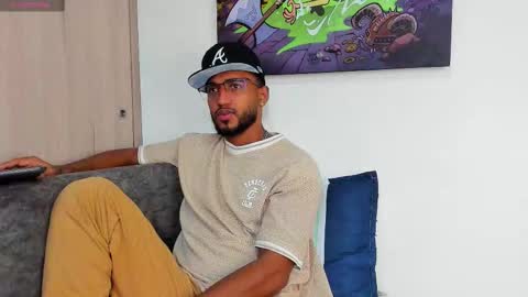 Snapshot of theblack_frank chatting on 12-04-25, 01:31 theblack_frank online show from 12-04-25, 01:31