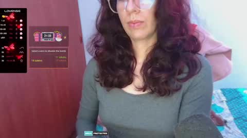 Snapshot of thecherry_paulette chatting on 02-14-25, 11:09 Paulette online show from 02-14-25, 11:09